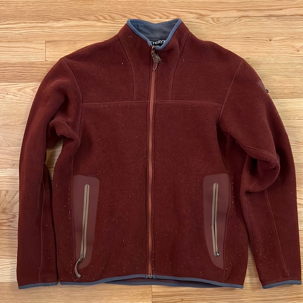 Maroon arcteryx fleece mens medium
